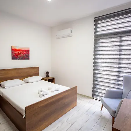 Central Girne Escape 1 By Holidaykeys 2Plus1 Apartment *