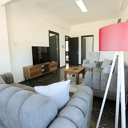Escape Apartment *